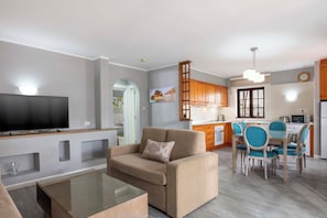 Flat-screen TV, DVD player, table tennis - Ona Las Brisas (Yaiza)