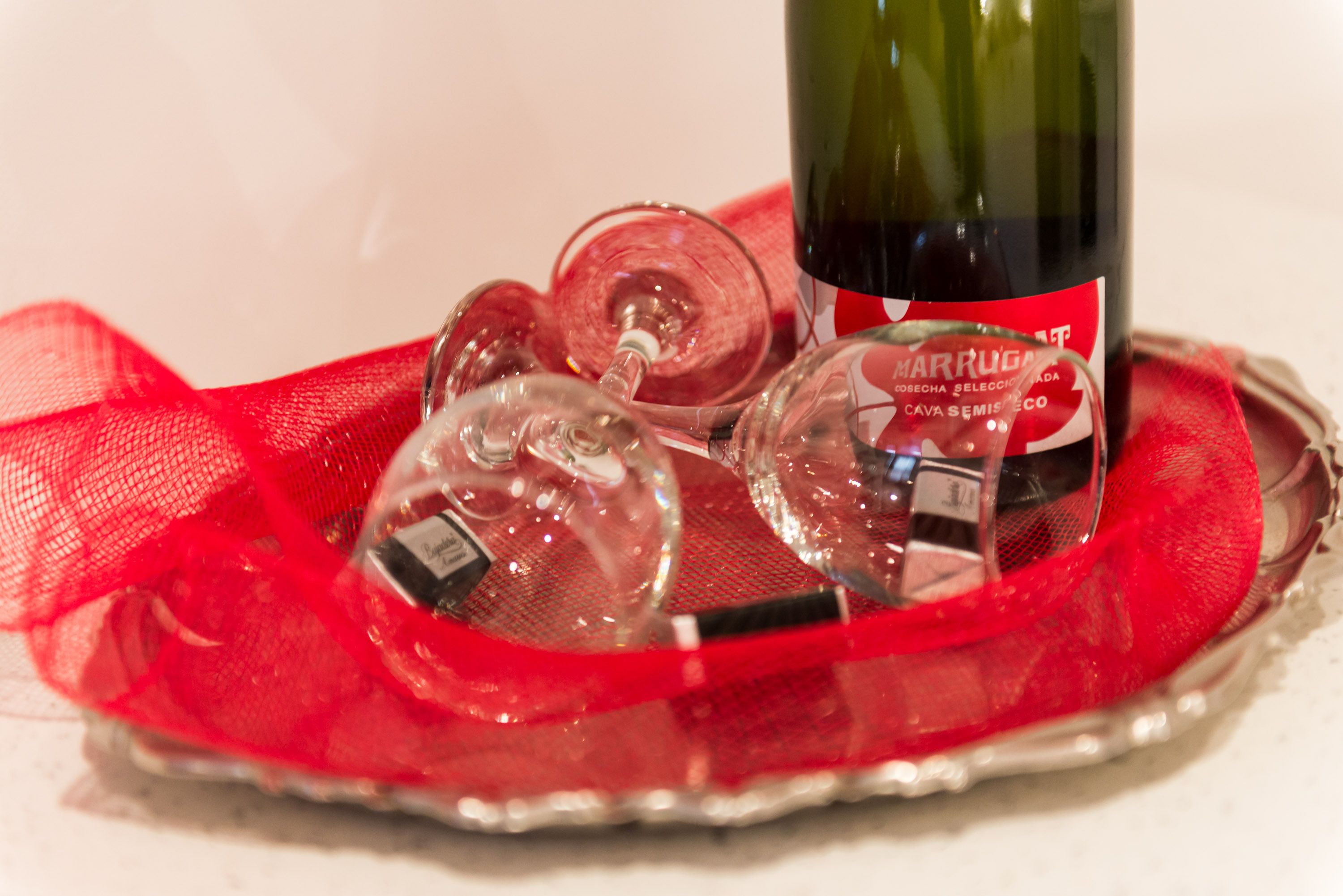 studio | down duvets, desk, iron/ironing board, free cots/infant beds