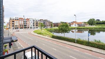 Premium tweepersoonskamer | 1 slaapkamer, een bureau, een laptopwerkplek, verduisterende gordijnen
