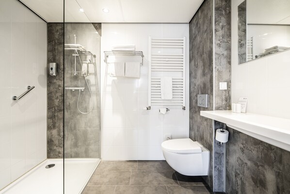 Chambre Confort avec lits jumeaux | Salle de bain