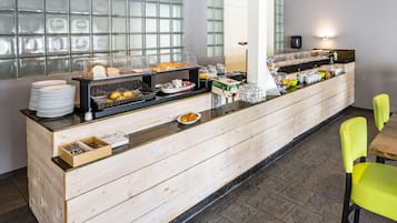 Gratis morgenmadsbuffet hver dag