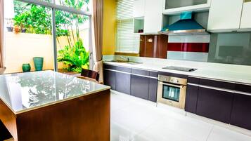 3 Bedrooms Pool Villa | Private kitchen | Full-sized fridge, microwave, stovetop, cookware/dishes/utensils