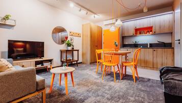 Double or Twin Room | Private kitchen