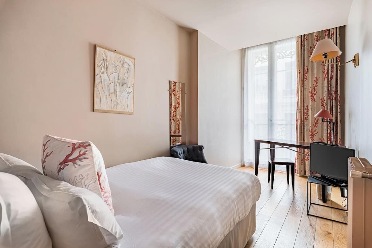 In-room safe, desk, blackout drapes, soundproofing