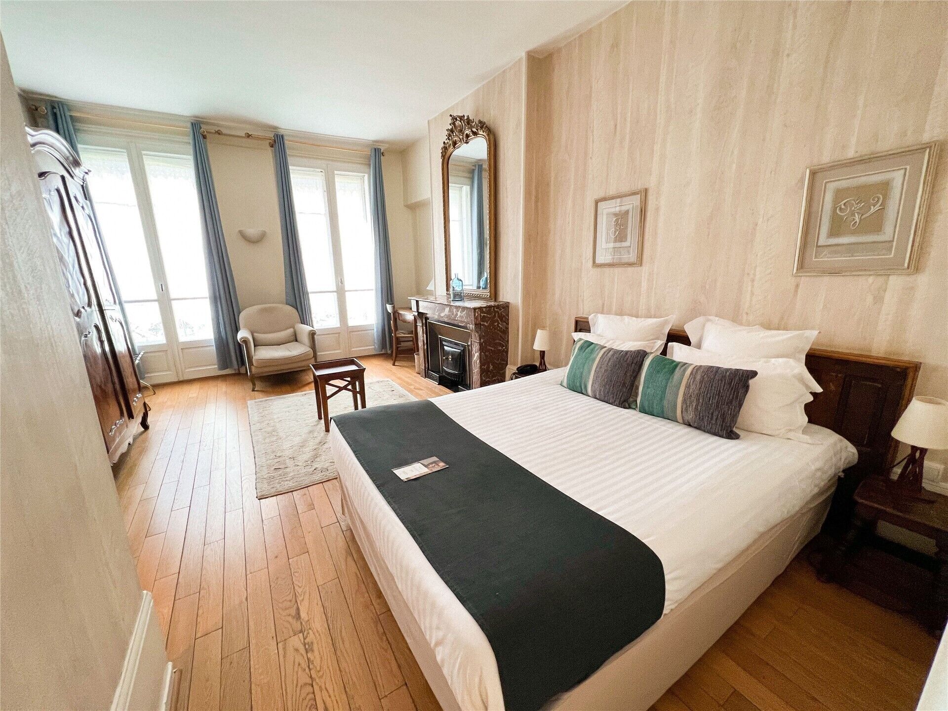 In-room safe, individually decorated, individually furnished, desk