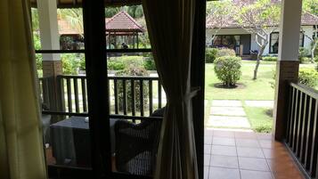 Minibar, in-room safe, individually decorated, desk