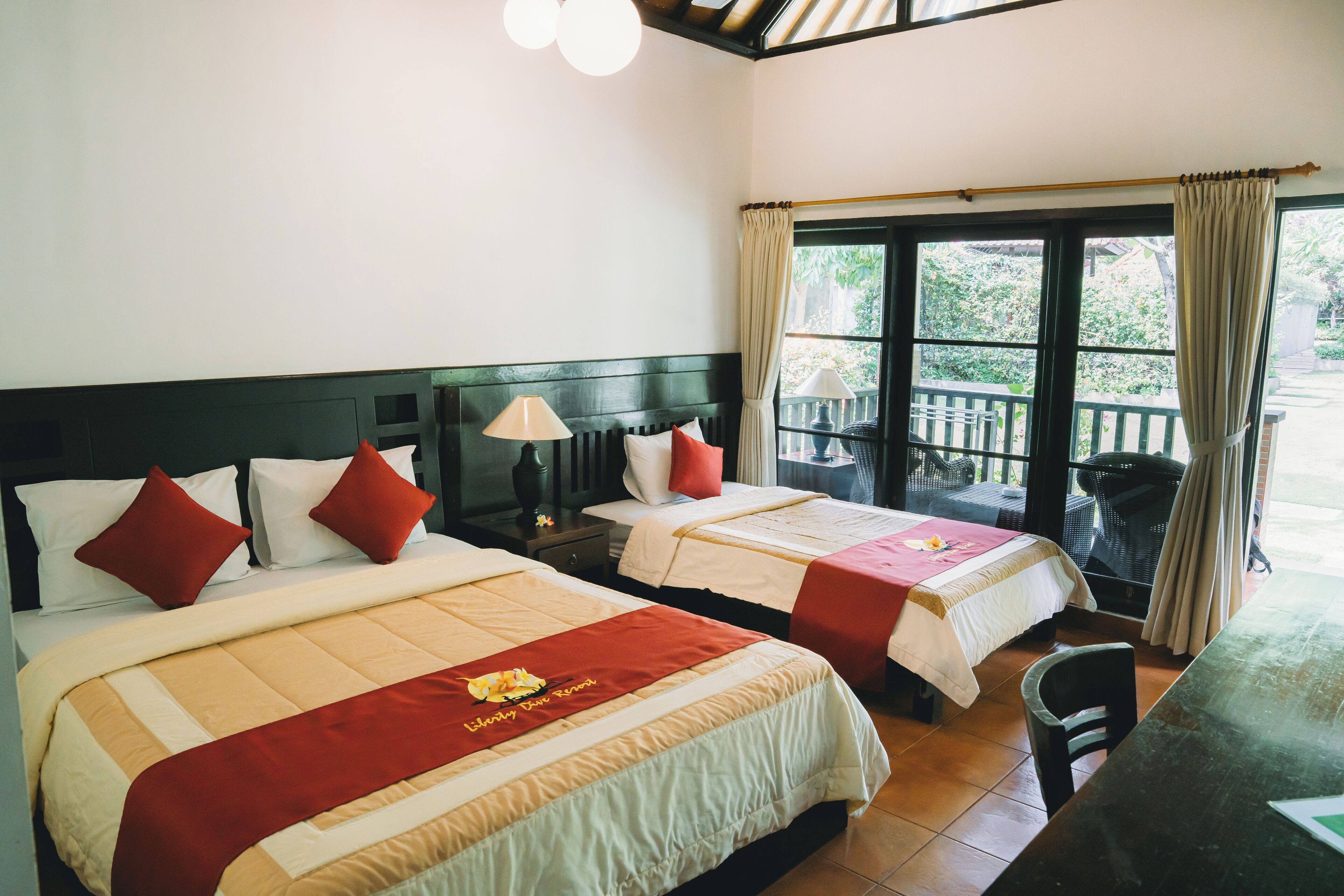 Minibar, in-room safe, individually decorated, desk