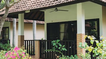 Standard Garden Cottage (Twin Beds) | Terrace/patio