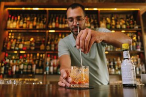 Bar (on property) - La Morada Lodge - Valle de Uco (Tunuyan)