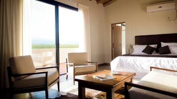 Master Suite | Bộ đồ giường cao cấp, chăn bông, nệm có lớp đệm bông