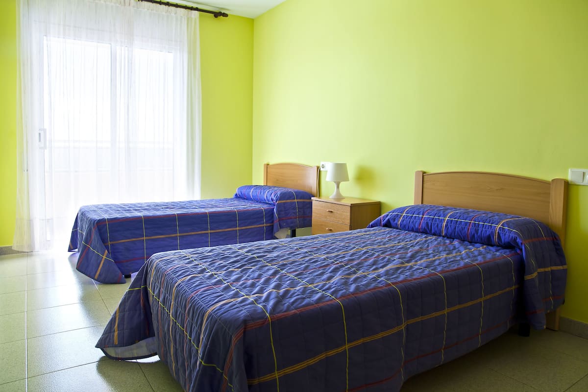 1 bedroom, individually furnished, cots/infant beds