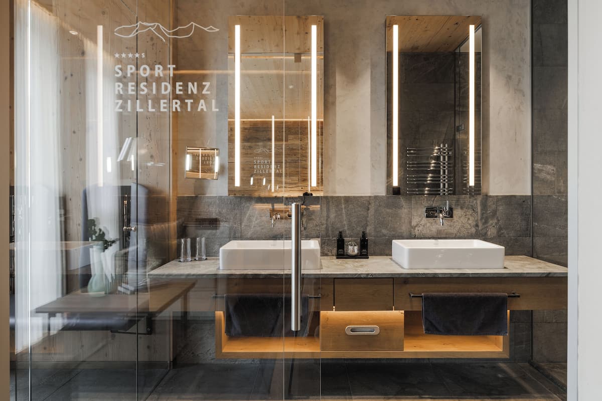 classic double room, mountain view | 1 bedroom, premium bedding, minibar, in-room safe