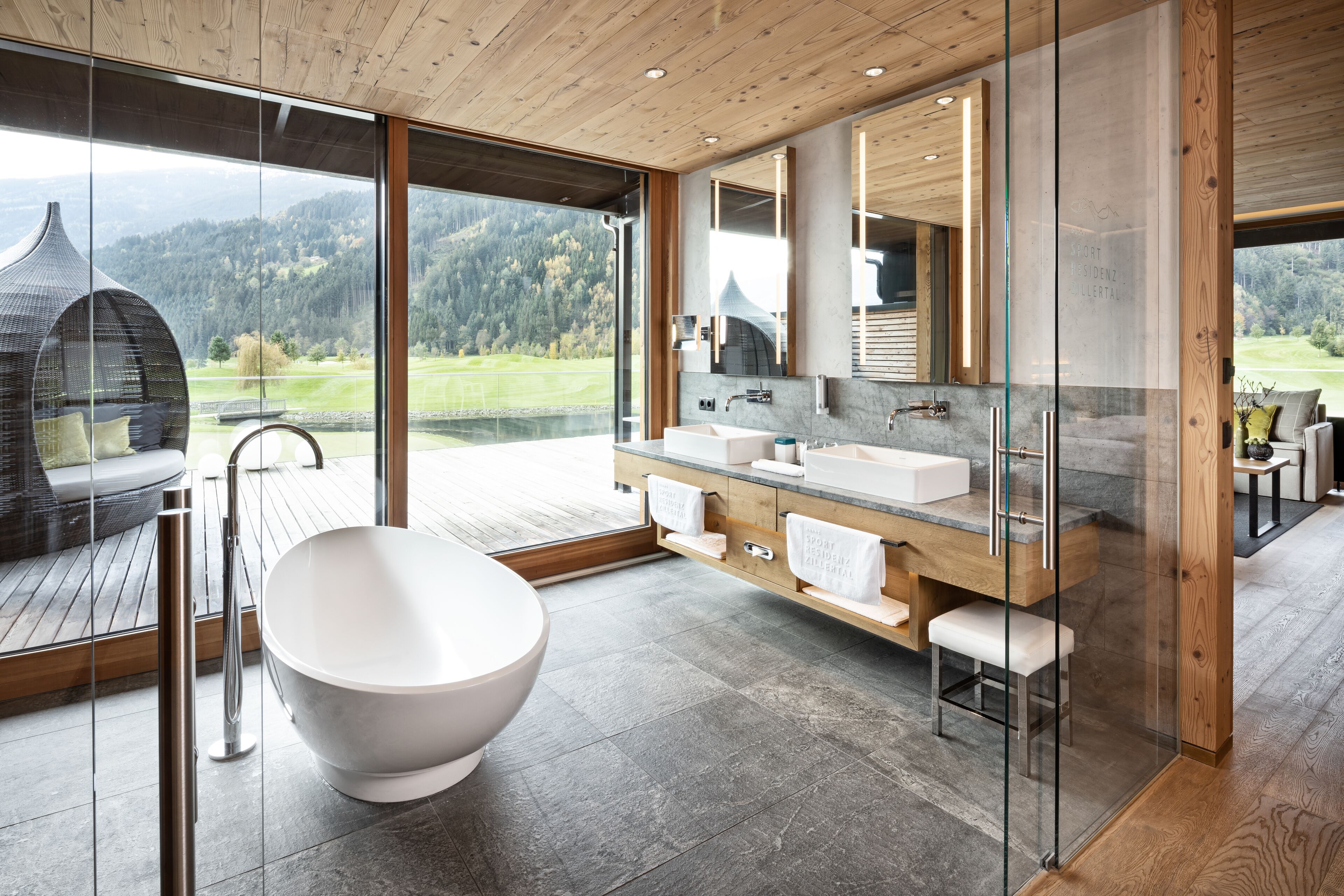 Exclusive-Penthouse, 1 King-Bett und Schlafsofa, Blick auf den Golfplatz (Sauna) | Badezimmer
