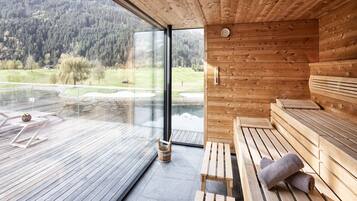 Cobertura exclusiva, 1 cama King e sofá-cama, vista para o campo de golfe (Sauna) | Terraço/pátio