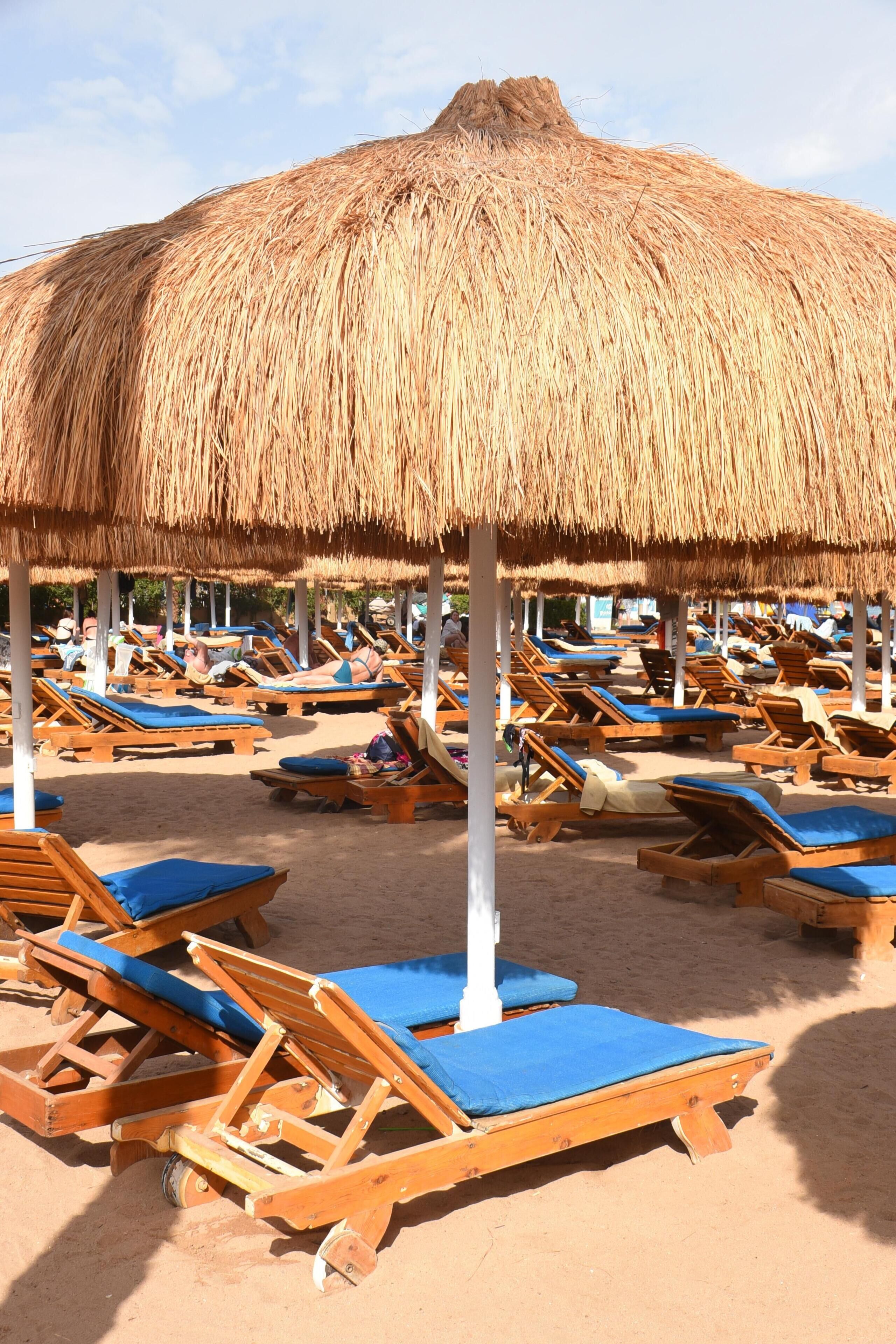 Private beach, sun-loungers, beach umbrellas, beach towels