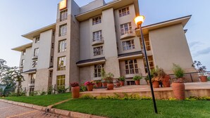 Unclassified image, 4 of 70, button - Qaribu Inn (Nairobi)