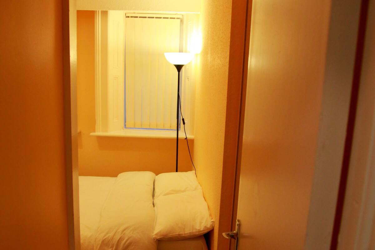 Quarto casal econômico, 1 quarto