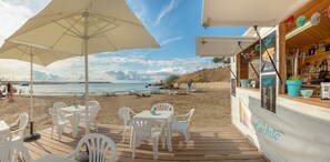 Beach bar