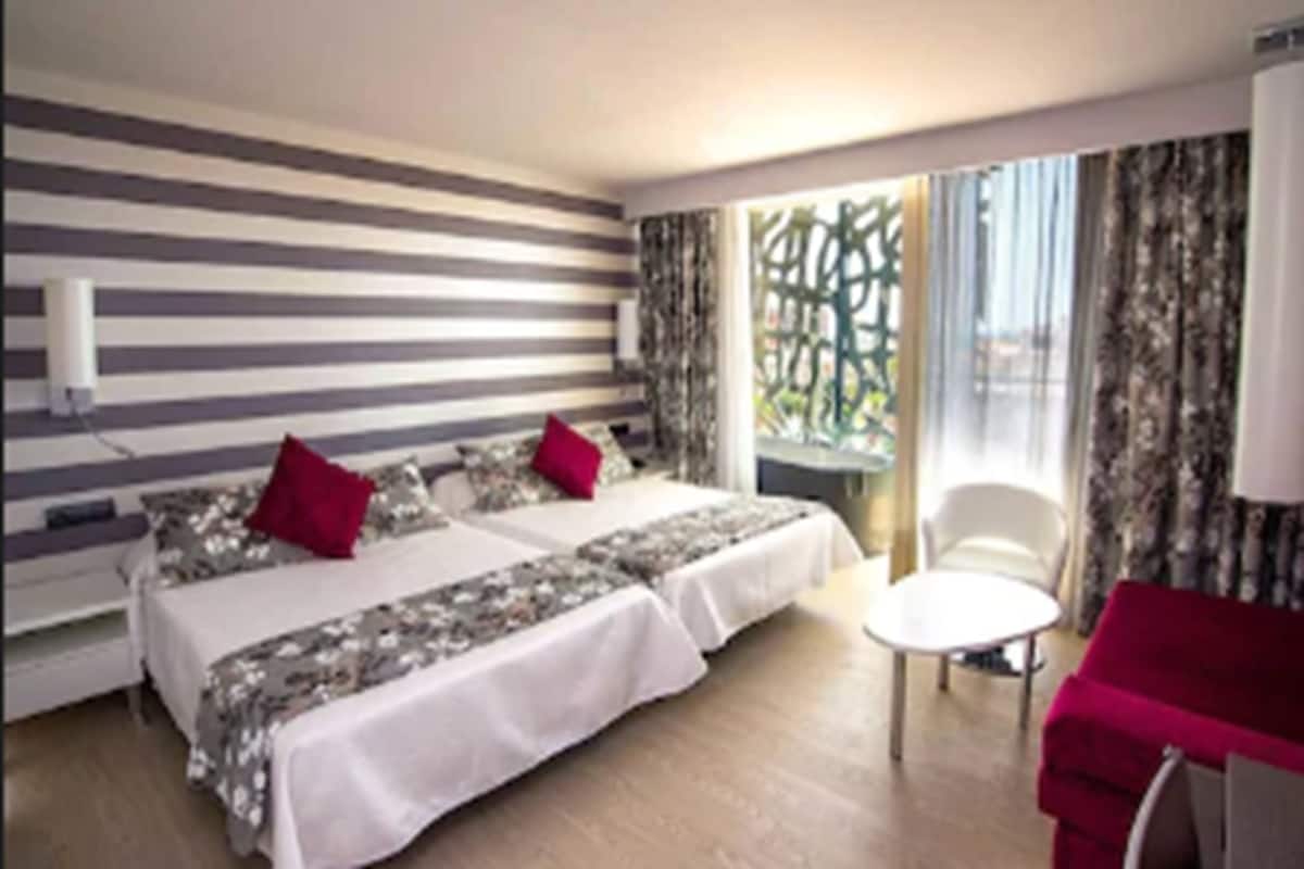 Minibar, in-room safe, desk, blackout curtains