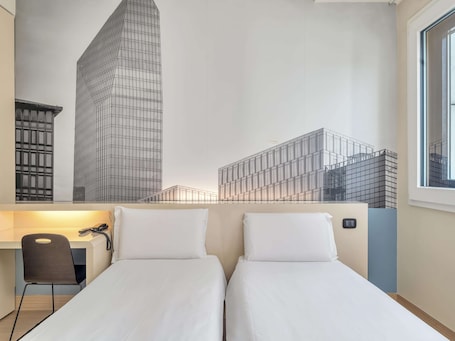 Caja de seguridad en la habitación, escritorio y wifi gratis