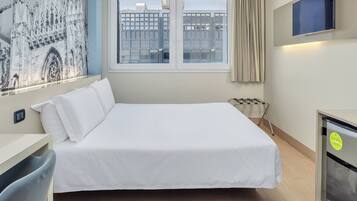 Superior Double Room, Non Smoking | In-room safe, desk, free WiFi, bed sheets