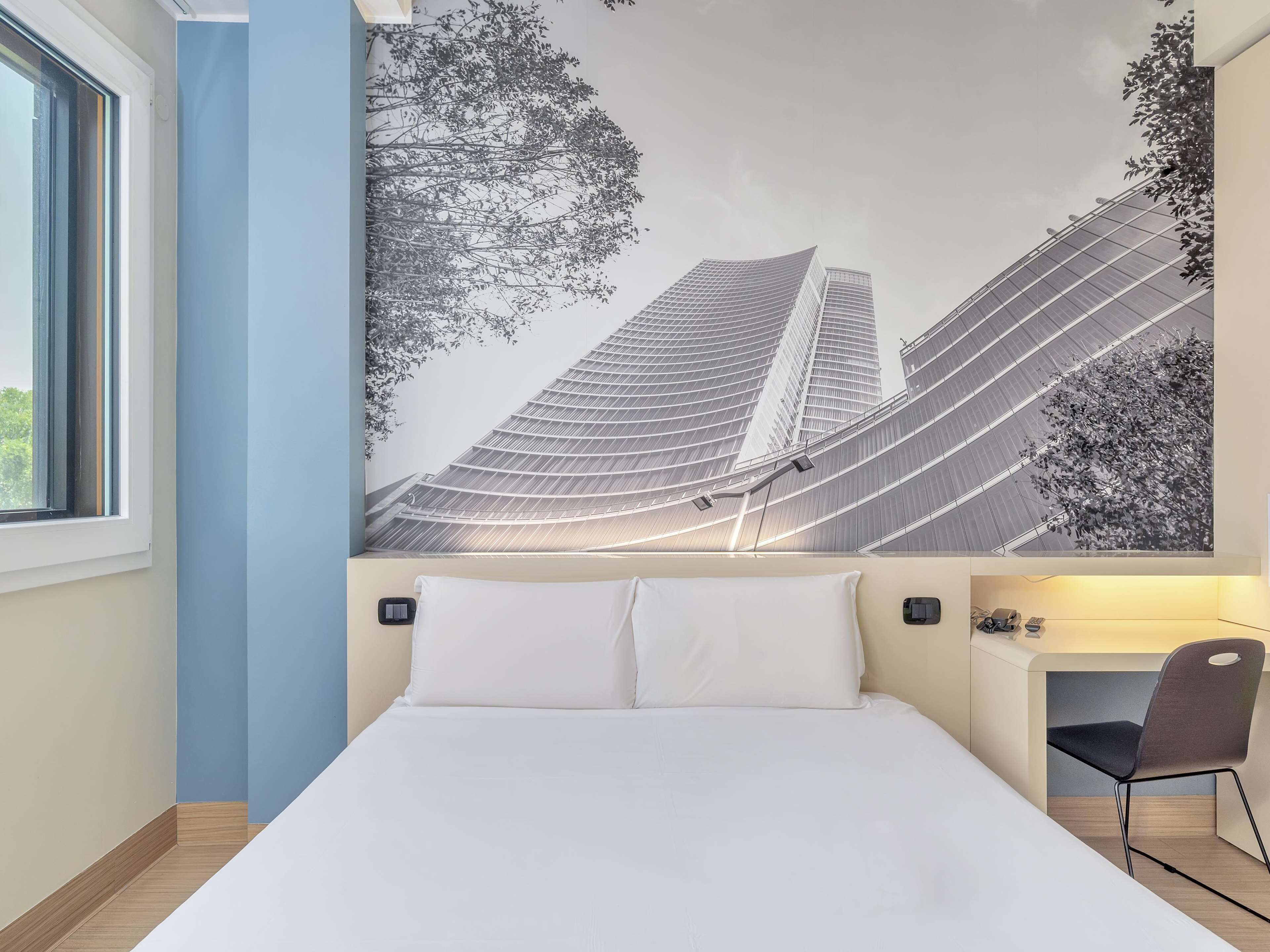 1 bedroom, in-room safe, desk, free wifi