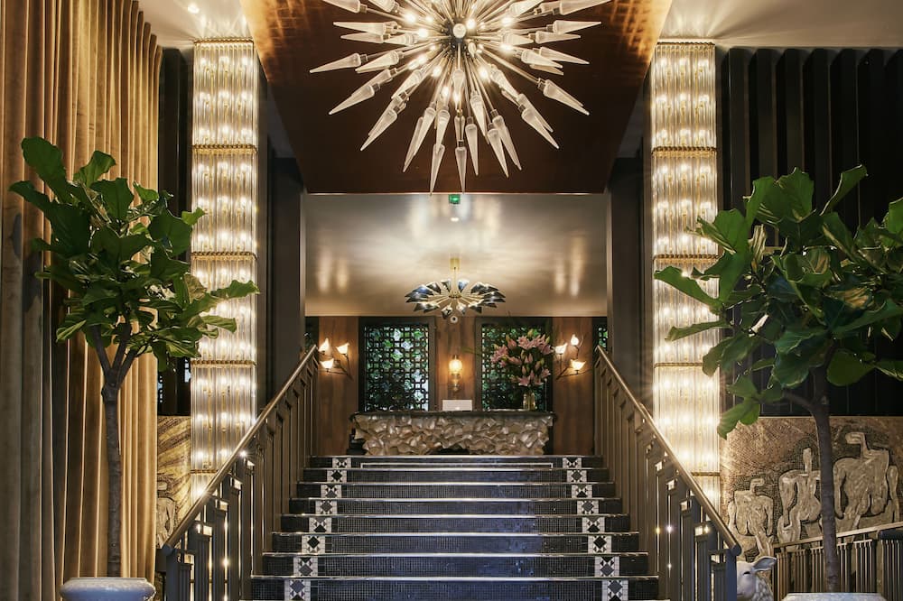 The One Alma Paris
