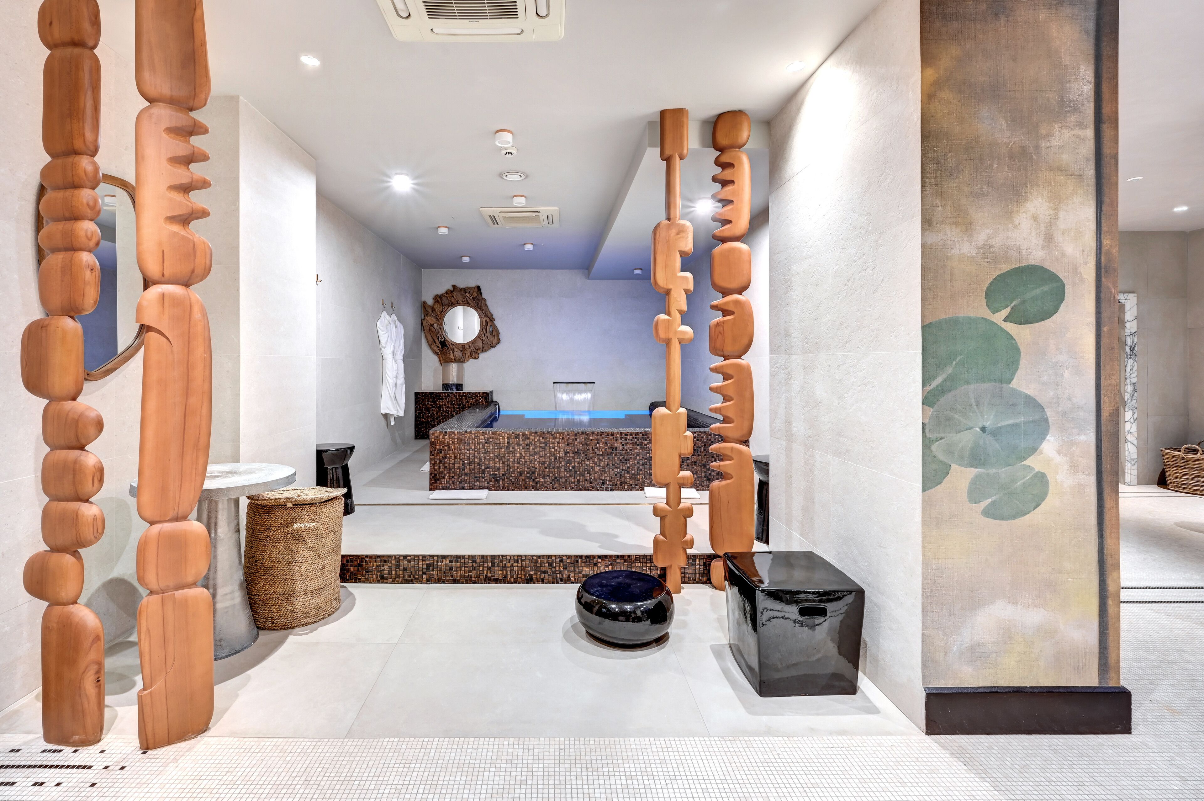 sauna, hot tub, steam room, body treatments, deep-tissue massages