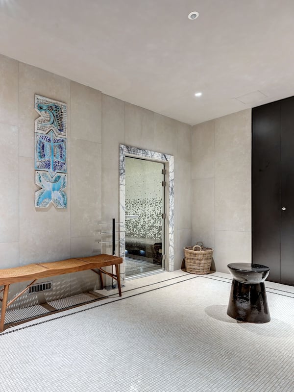 Sauna, hot tub, steam room, body treatments, deep-tissue massages