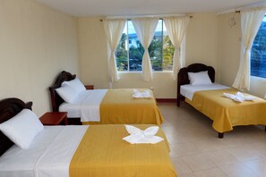 Triple Room | In-room safe, free WiFi