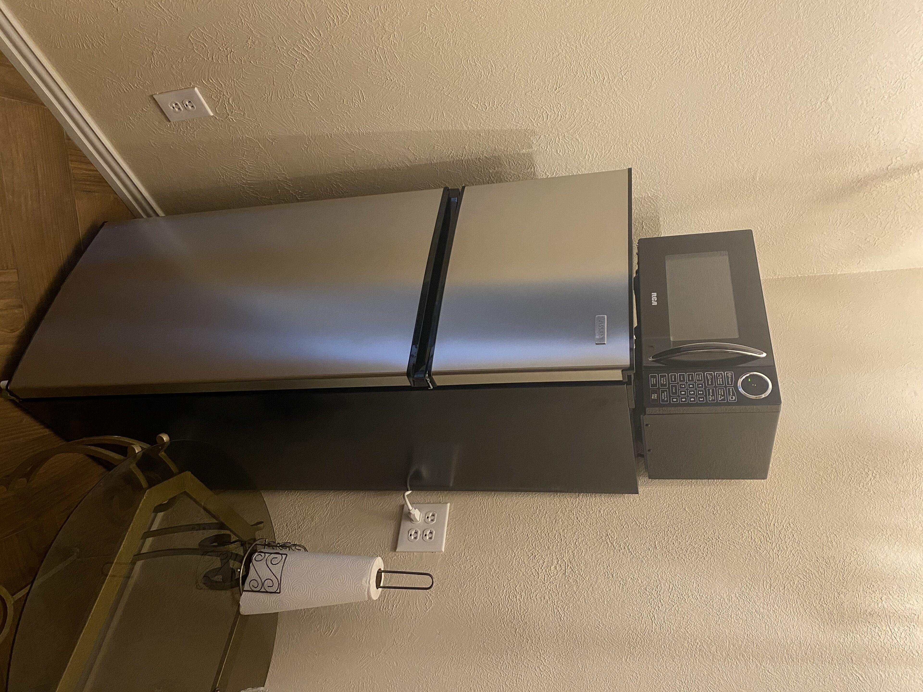 victorian room on the bottom floor | premium bedding, individually decorated, individually furnished