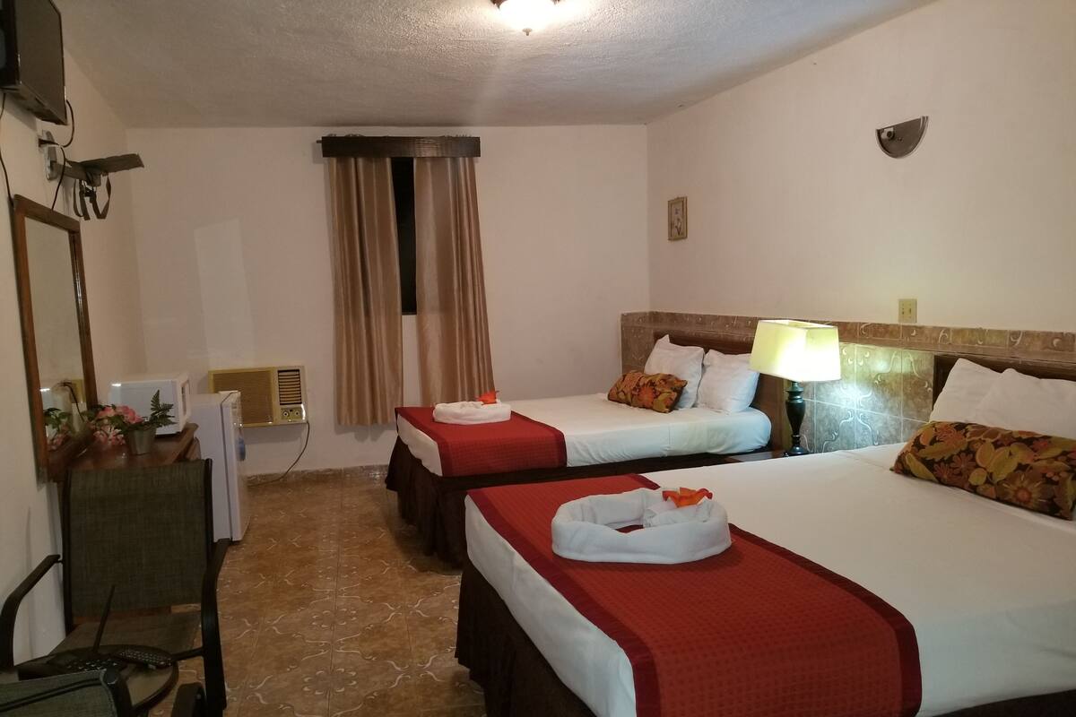 Standard Room, 2 Queen Beds