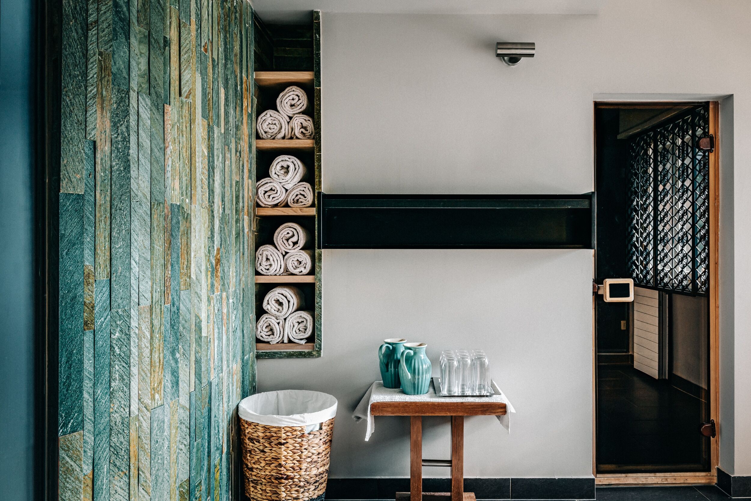 sauna, hot tub, steam room, body treatments, hot stone massages