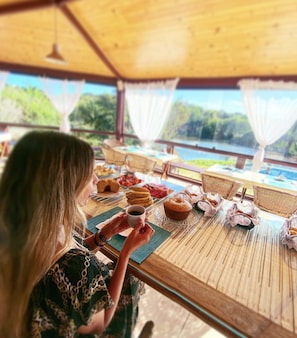 Breakfast area