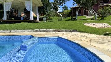 Outdoor pool, sun loungers