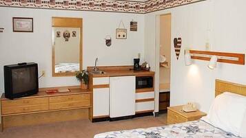 Fridge, microwave, coffee/tea maker