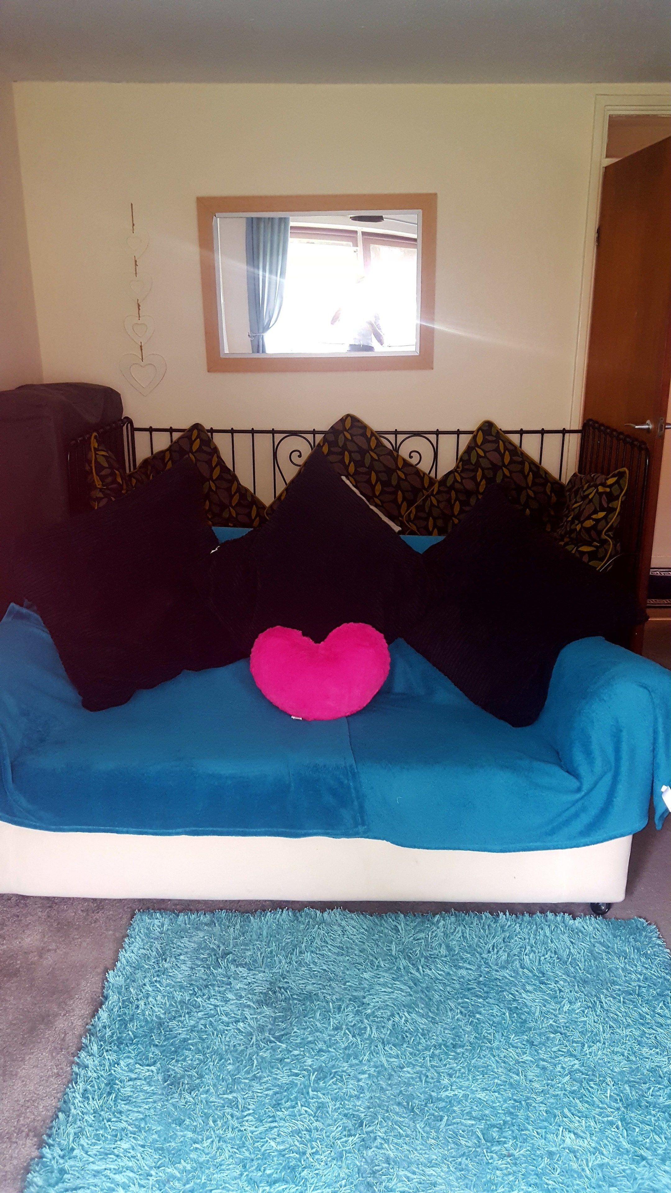 Apartamento (Sleeps 4) | Área de estar | TV, DVD player, dock para iPod
