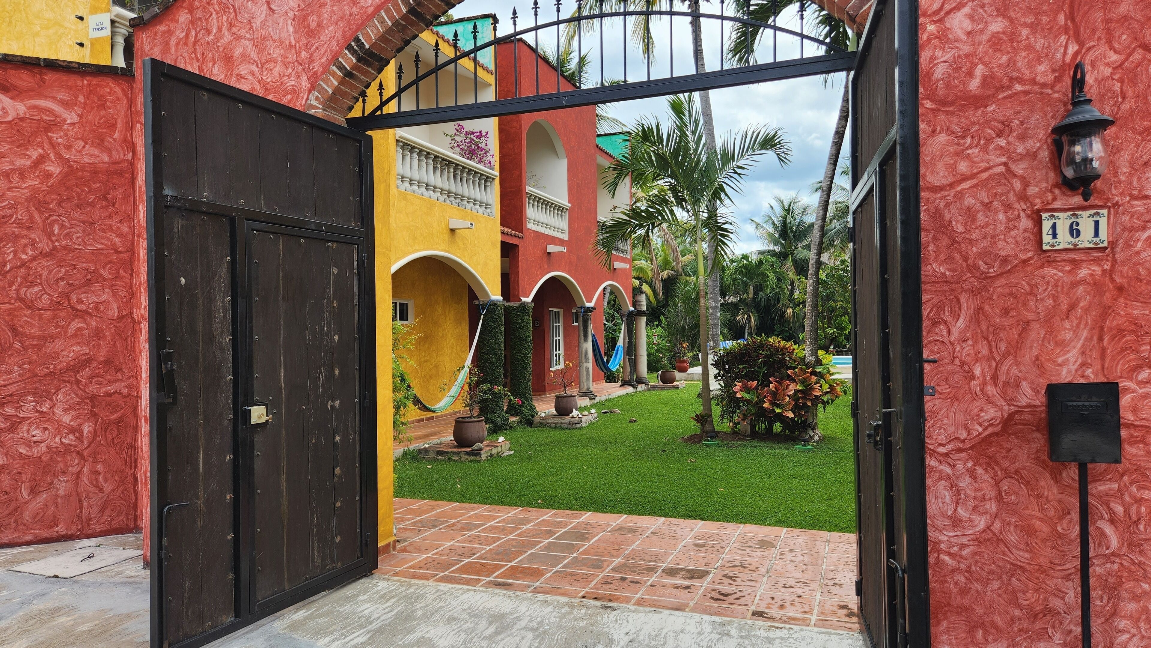 Entrada de la propiedad