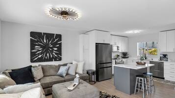 Flat-screen TV, ping pong