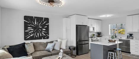 Flatskjerm-TV og bordtennis