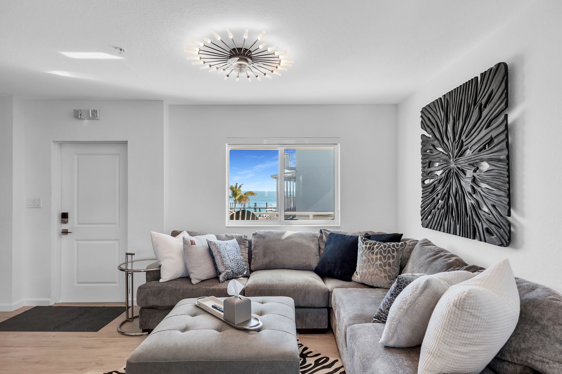 Flat-screen TV, table tennis