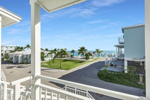 Balcony view - 1 Island Hideaway in the Keys (Marathon)