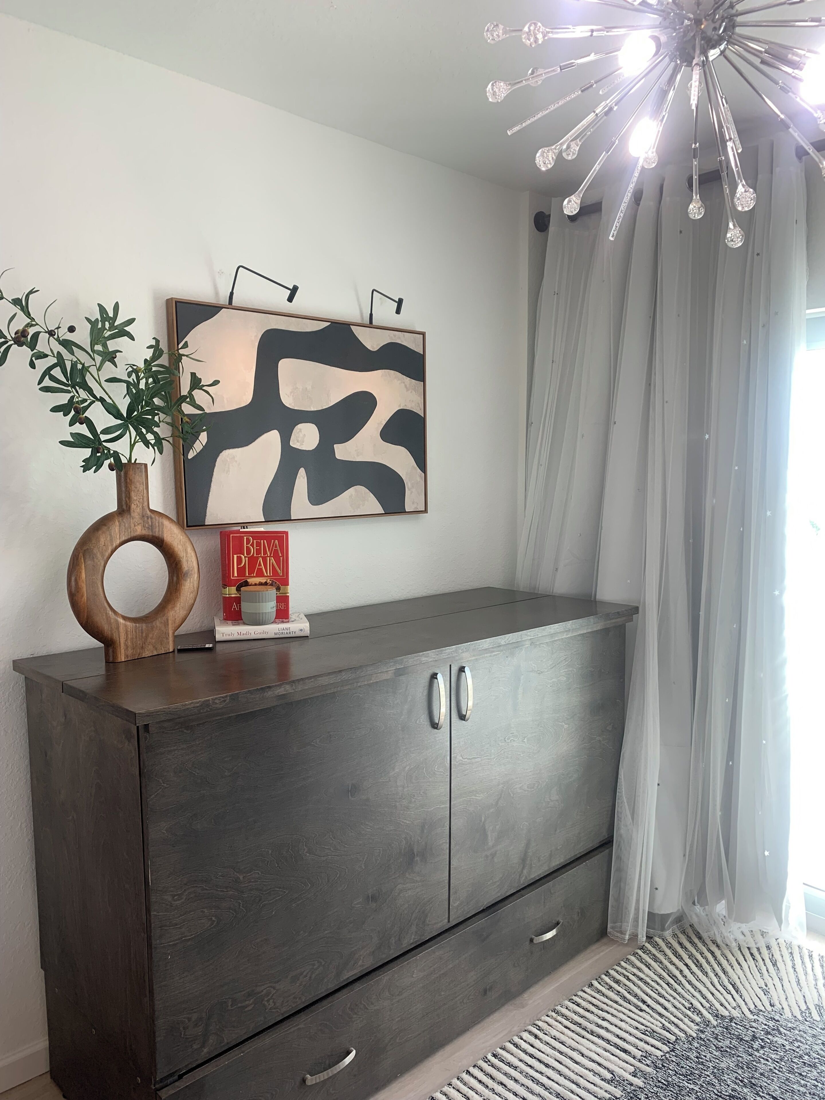 1 bedroom, Egyptian cotton sheets, premium bedding, pillowtop beds