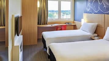 Minibar, coffres-forts dans les chambres, bureau, chambres insonorisées