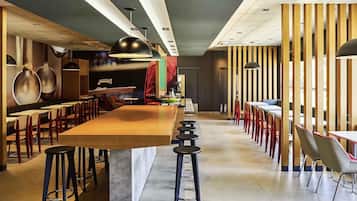 Frühstück, Mittagessen und Abendessen