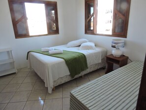 Perheparitalo, 2 makuuhuonetta | 1 makuuhuone, työpöytä, kannettavalle tietokoneelle sopiva työtila