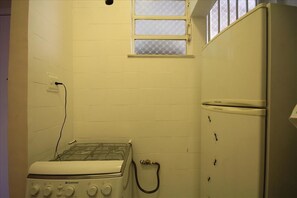 Apartment, 1 Bedroom | Private kitchen | Fridge, microwave, stovetop, coffee/tea maker - Assis 801 (Rio de Janeiro)