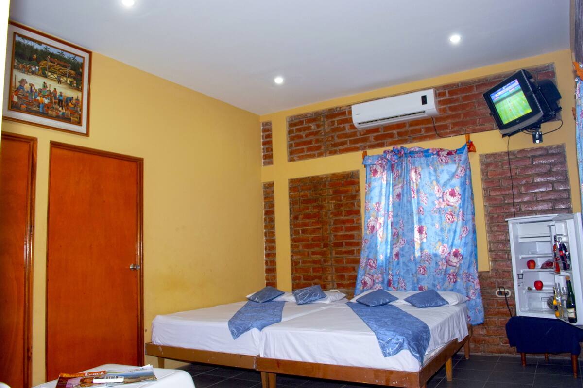 Familie suite | Een bureau, gratis wifi, beddengoed
