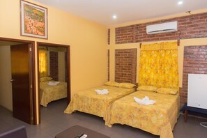 Schreibtisch, kostenloses WLAN, Bettwäsche