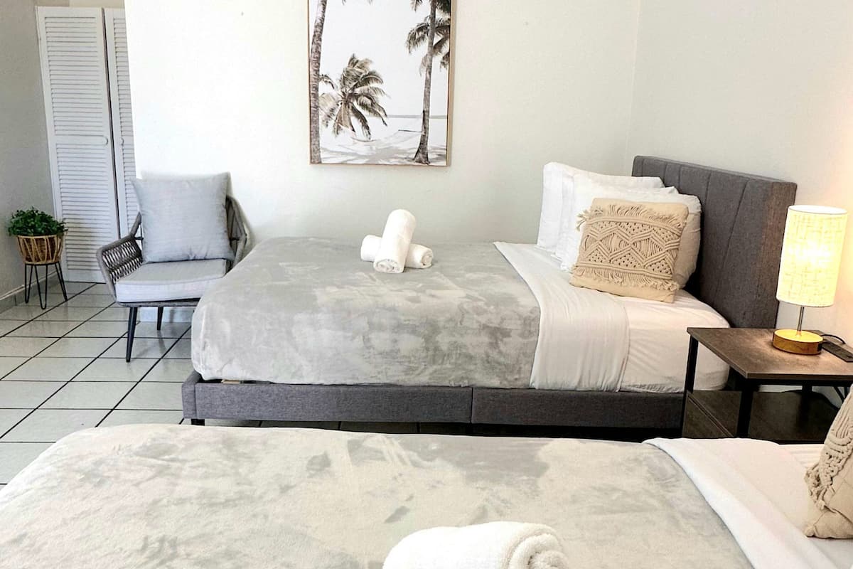 standard double room | iron/ironing board, free wifi, bed sheets